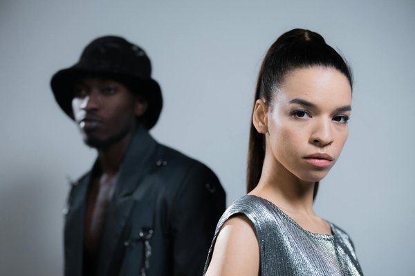 Vêtements pour transgenre : guide pour une garde-robe authentique